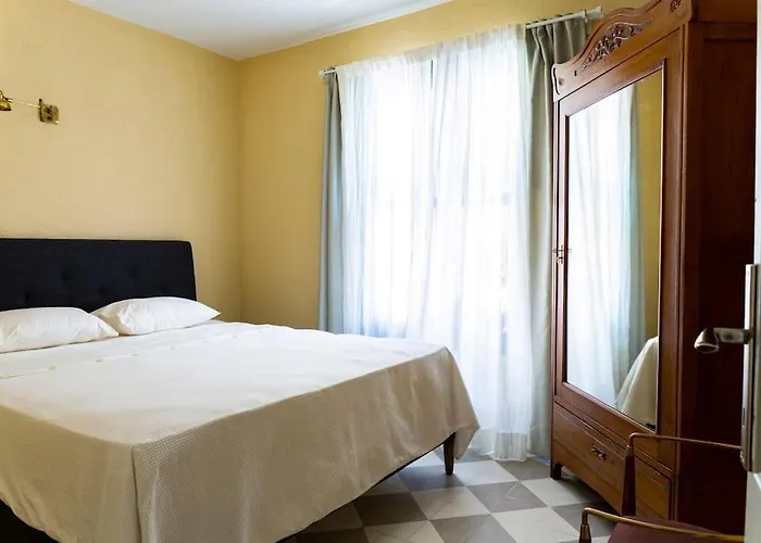 Apartament Merkezde Bahce Kullanimli Ayvalı